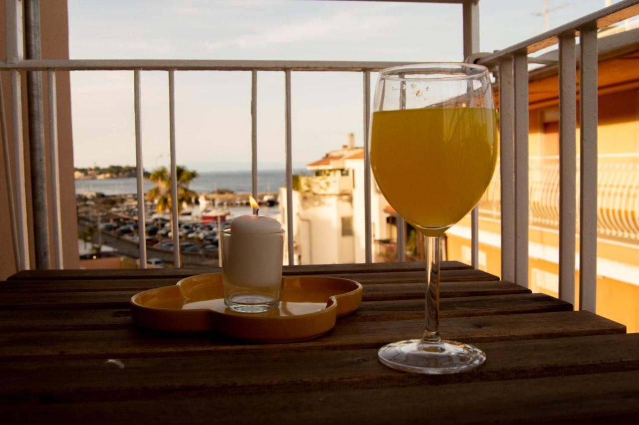 Casa Vacanze Caramagna Aci Castello Exterior foto