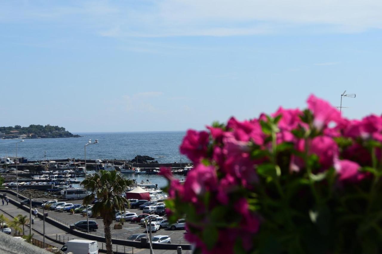 Casa Vacanze Caramagna Aci Castello Exterior foto